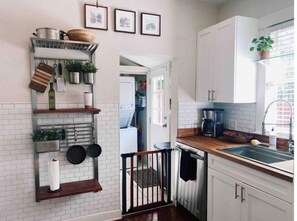 Refrigerador, microondas, horno y lavavajillas 