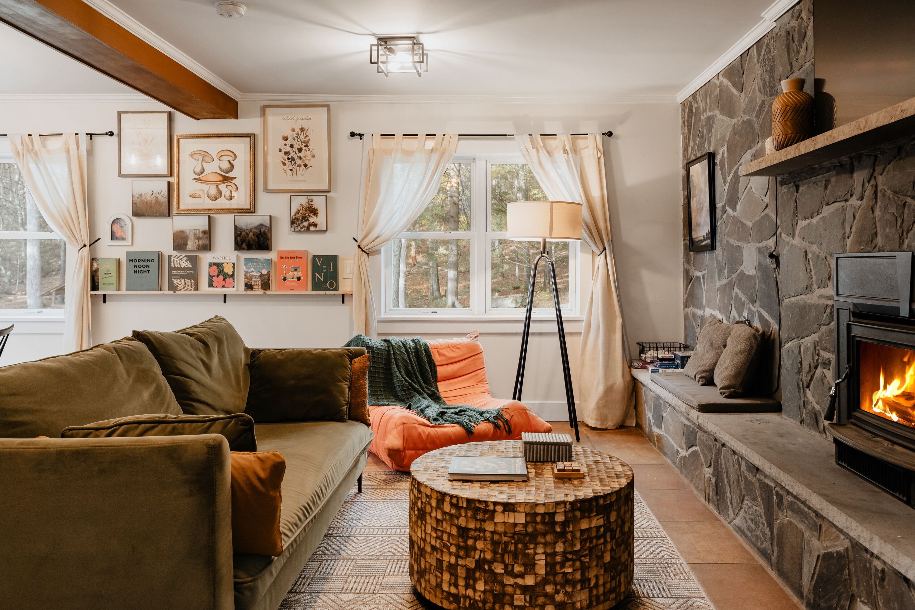 Smart TV, fireplace, offices