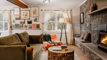 Smart TV, fireplace, offices