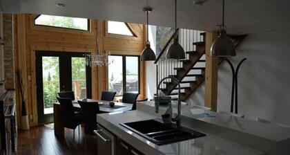 Family, Comfortable, Luxurious with Spa (Unit 2)