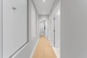 Deluxe Apartment | Living area | 80-inch Smart TV with digital channels, TV, Netflix - Elegant Suites De La Montagne- Dtwn Mtl (Montreal)