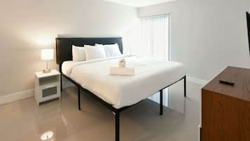 2 Schlafzimmer, hochwertige Bettwaren, Betten mit Memory-Foam-Matratzen