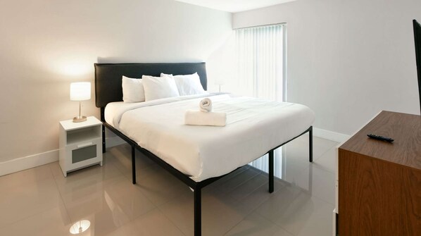 2 bedrooms, premium bedding, memory foam beds, desk