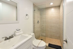 Combinazione doccia/vasca, set di cortesia gratuito, asciugacapelli