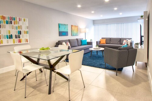 ✨Deluxe Designer Two Bedroom Apartment at Fort Lauderdale