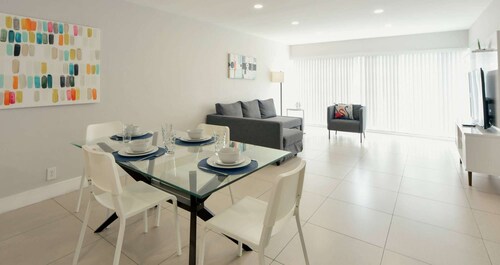 ✨Deluxe Designer Two Bedroom Apartment at Fort Lauderdale