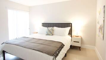 1 bedroom, desk, iron/ironing board, WiFi