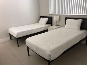 2 quartos, roupas de cama premium