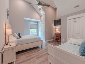 4 Schlafzimmer, Bügeleisen/Bügelbrett, Reisekinderbett, WLAN