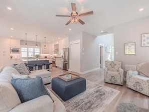 Smart-TV, Kamin, Streaming-Dienste