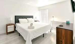 1 bedroom, desk, iron/ironing board, WiFi