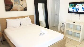 1 bedroom, desk, iron/ironing board, WiFi