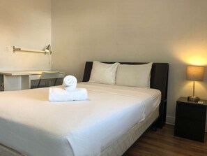 WiFi, bed sheets