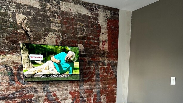 Unclassified image, 1 of 6, button - ✨Lower Wyn. Beautiful, chick, swanky in Wynwood (Miami)