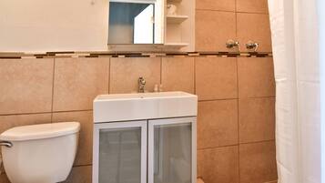 Shower, free toiletries, hair dryer, towels