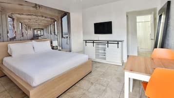 1 habitación, escritorio, tabla de planchar con plancha y wifi