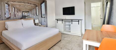 1 bedroom, desk, iron/ironing board, WiFi