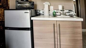 Fridge, microwave, coffee/tea maker