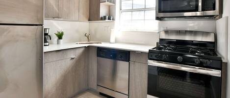 Fridge, microwave, oven, stovetop