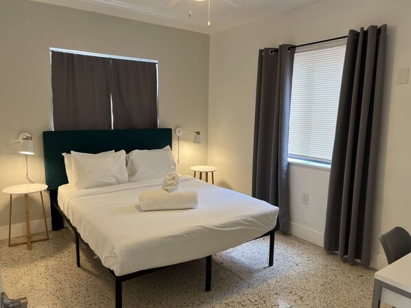 2 bedrooms, desk, iron/ironing board, WiFi