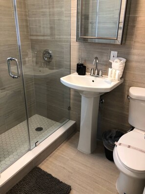 Shower, hair dryer, towels - ✨ New Studio plus FREE parking fee (Miami)