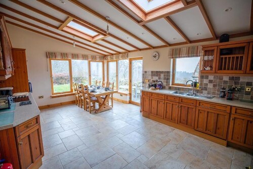 Rural retreat with 3 double bedrooms. Access via 1 mile of bumpy farm track.  