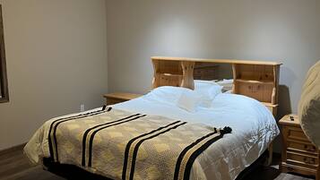 3 Schlafzimmer, Schreibtisch, kostenloses WLAN, Bettwäsche