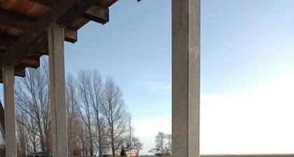 Aalhaus Wustrow Wohnung zur Wiese 900 m zum Strand