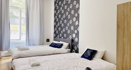Hotel Apartment in Square Praha 2