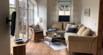 Aalhaus Wustrow apartment to the courtyard 900m to the beach