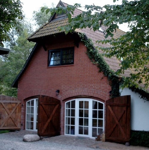 Aalhaus Wustrow Wohnung zum Hof  900m zum Strand