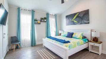 4 bedrooms, in-room safe, desk, iron/ironing board