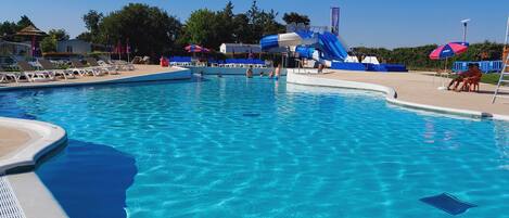 Piscine couverte, piscine extérieure