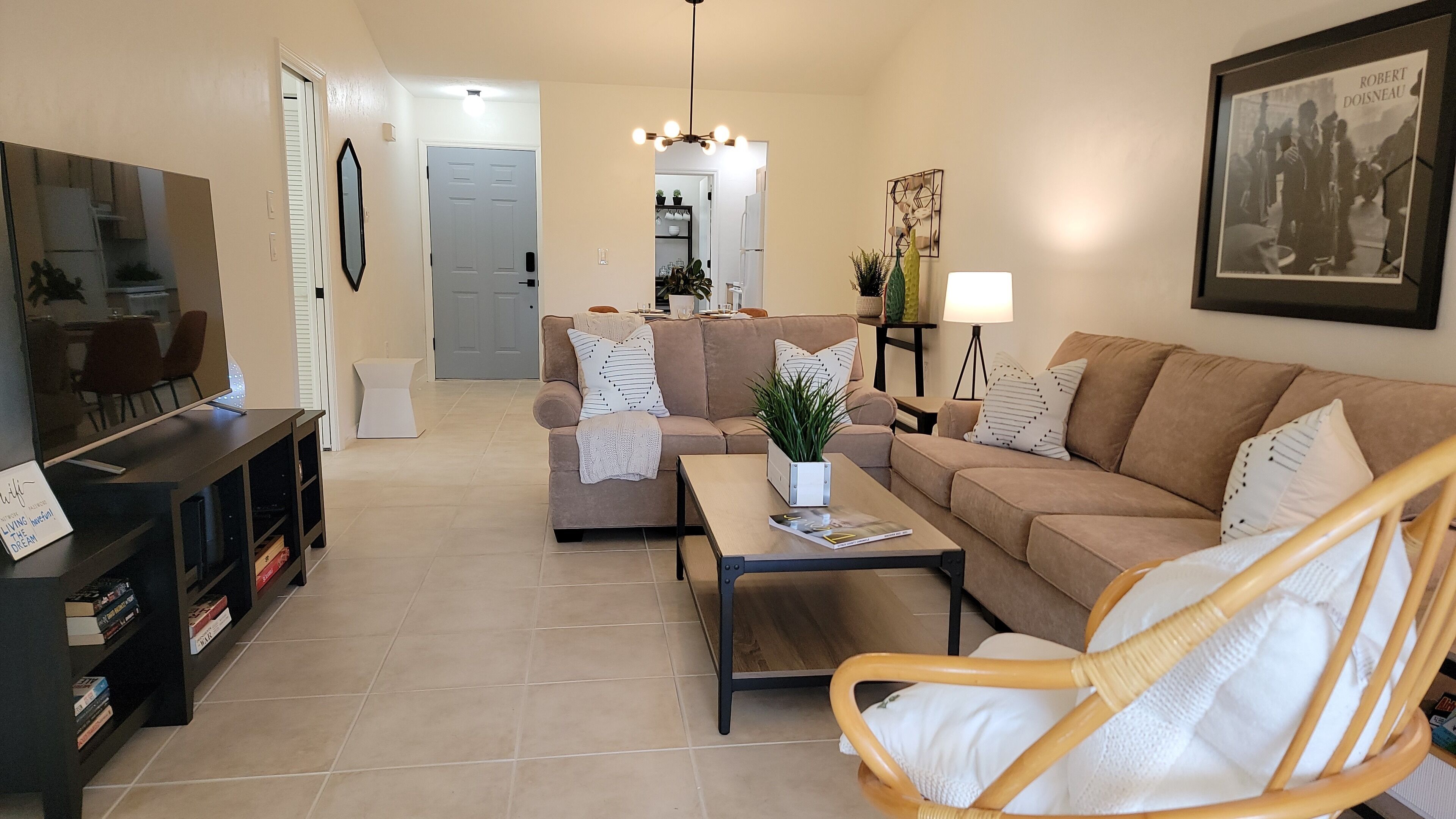 Super Pre-Season Sale Thru October 110.00 Per Night Weekly & Monthly Discounts