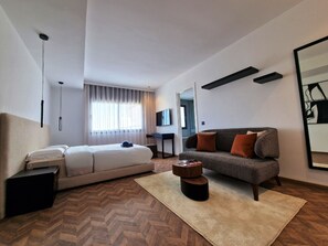2 Schlafzimmer, Schreibtisch, Bügeleisen/Bügelbrett, WLAN