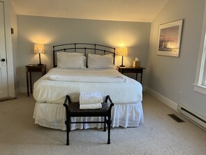 1 bedroom, iron/ironing board, free WiFi, bed sheets - Cozy, private cottage for two (Blue Hill)