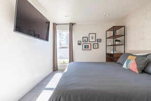 1 bedroom, free WiFi, bed sheets