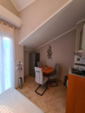 Interior - Villa Neda - Superior One Bedroom Apartment with Balcony - 2 (Vodice)