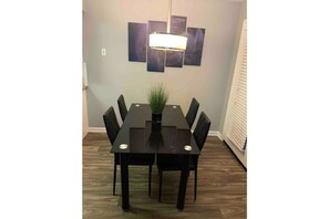 Dining - 2-bed room, 2-bathroom, T.V in EVERY-ROOM! (Louisville)