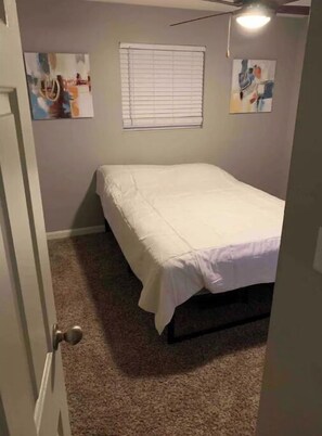 2 bedrooms, WiFi - 2-bed room, 2-bathroom, T.V in EVERY-ROOM! (Louisville)