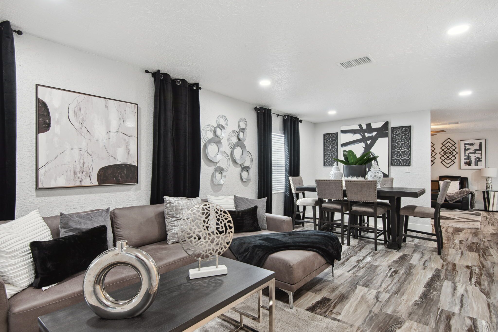 Spacious Private Luxurious House