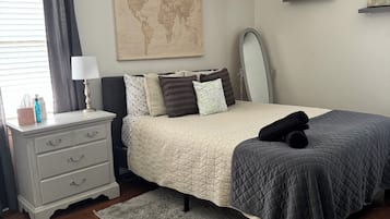 2 bedrooms, iron/ironing board, free WiFi, bed sheets