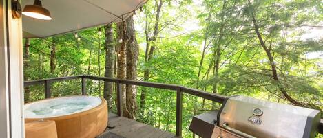 Bain à remous extérieur