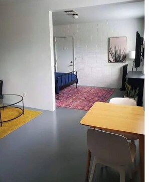 1 soverom, wi-fi og sengetøy