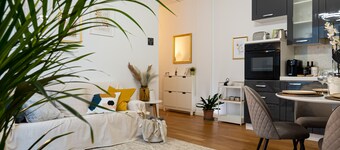 Modern apartment with private park - Maison Blanche