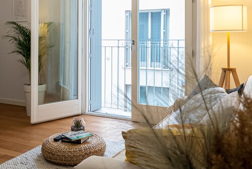 Modern apartment with private park - Maison Blanche