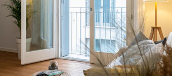 Modern apartment with private park - Maison Blanche