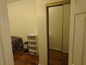 2 bedrooms, Internet