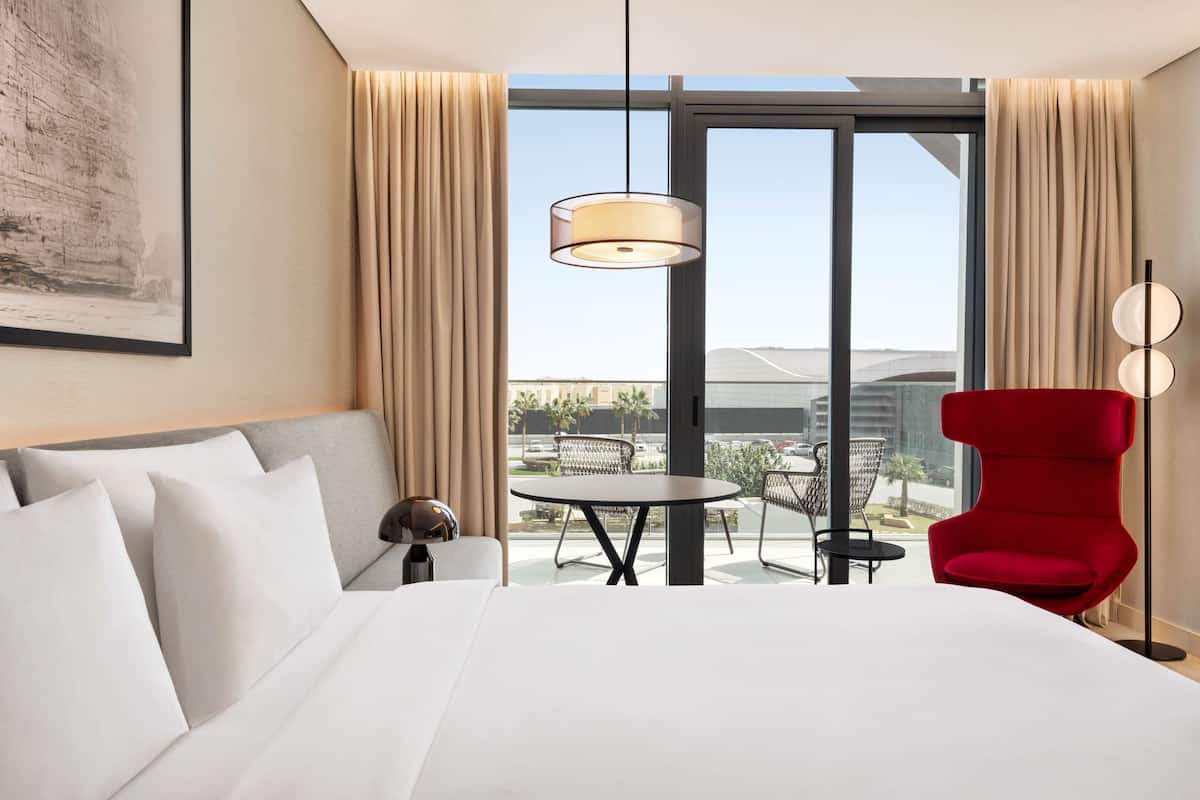 1 bedroom, hypo-allergenic bedding, minibar, in-room safe