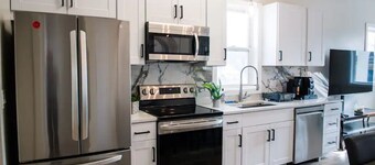 Midvale Manor - New Remodel - Off Street Parking..